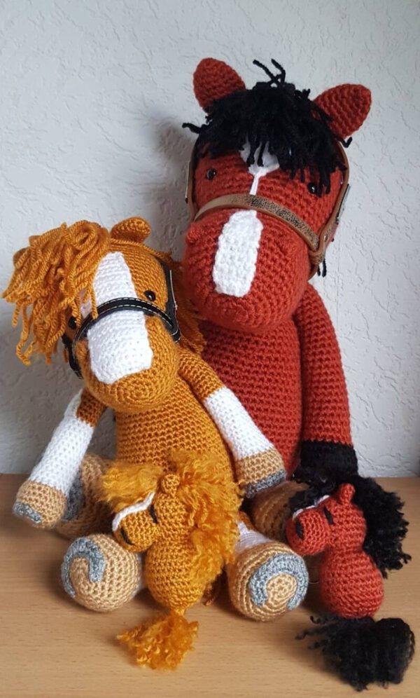 Gehaakte paardenknuffel