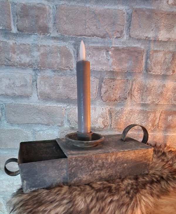Metalen kandelaar met lade - Afbeelding 2